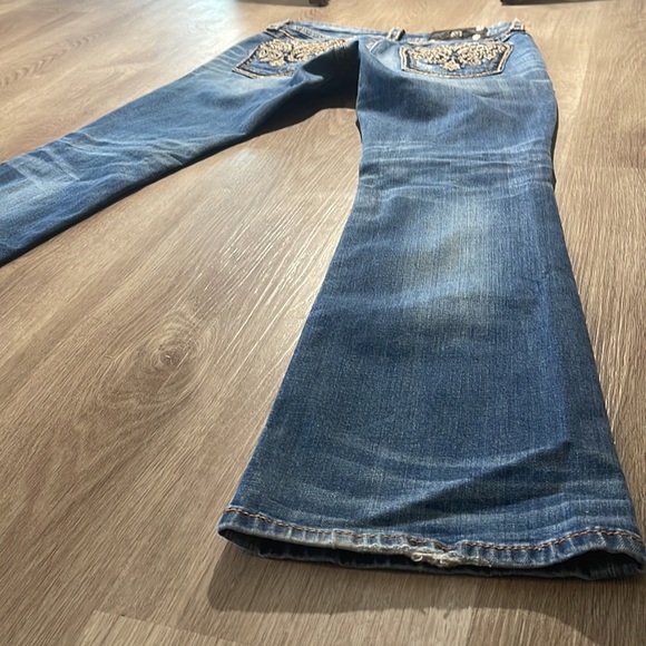 Miss Me Boot Distressed Low Rise | Size 29 - Picture 16 of 16